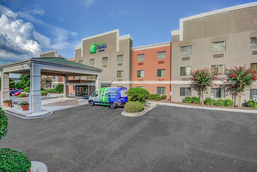 Holiday Inn Express Hotel & Suites Greenville Airport an IHG Hotel Main image 1